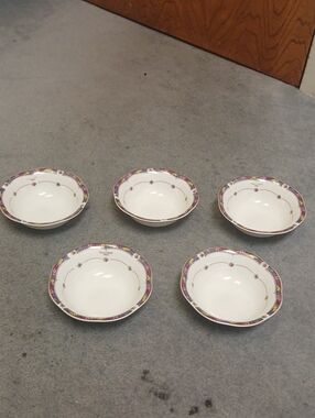 Villa D'este White and Purple Decorative Bowls - Set of 5